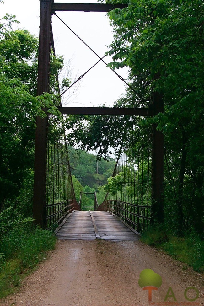 bridge Auglaize swinging