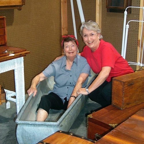 bathtub old time Rolla Antique Mall