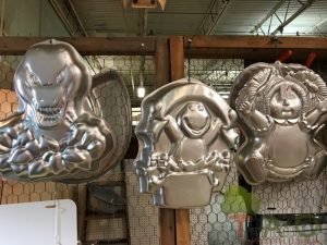 wilton cake pans