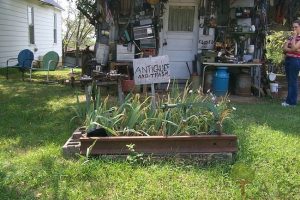 antiques and trash Ozarks