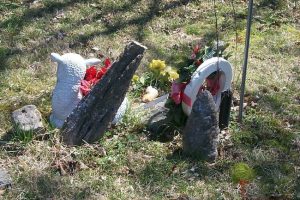 cemetery stalactite tombstone MO
