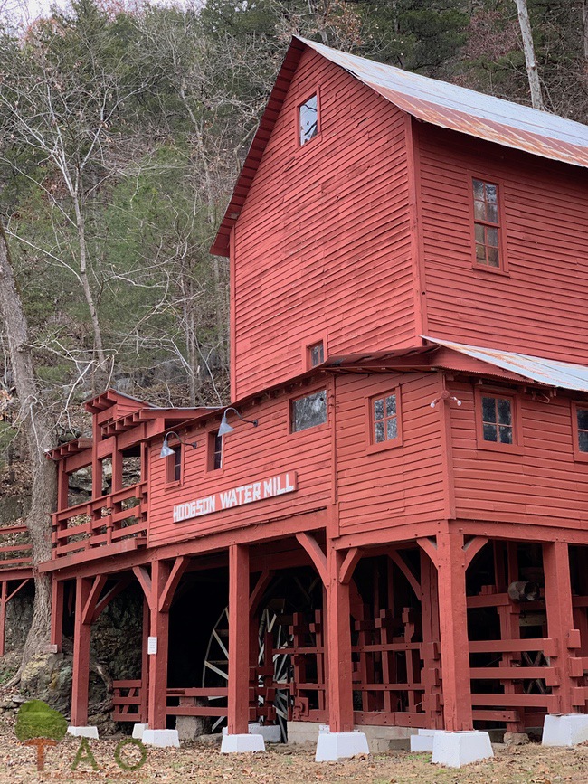 Milling About in the Ozarks: Rockbridge and Hodgson Mills