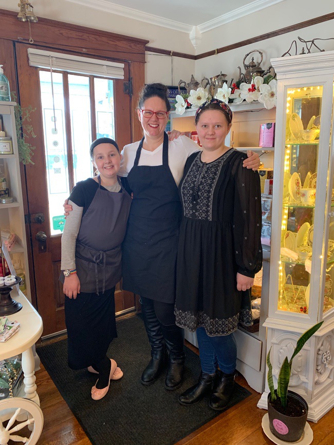 Melanie Holsti and daughters, Camille and Morgan (right)