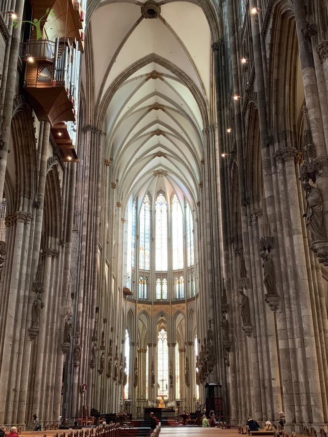 interior Cologne Cathedral