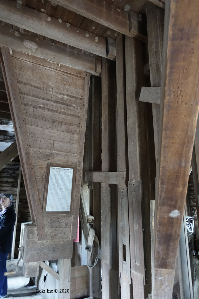 sign and interior Topaz