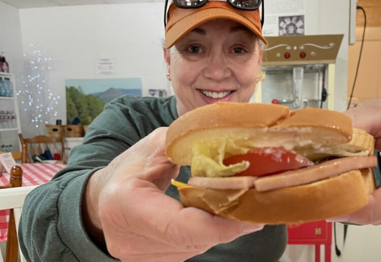 arkansas best bologna sandwich