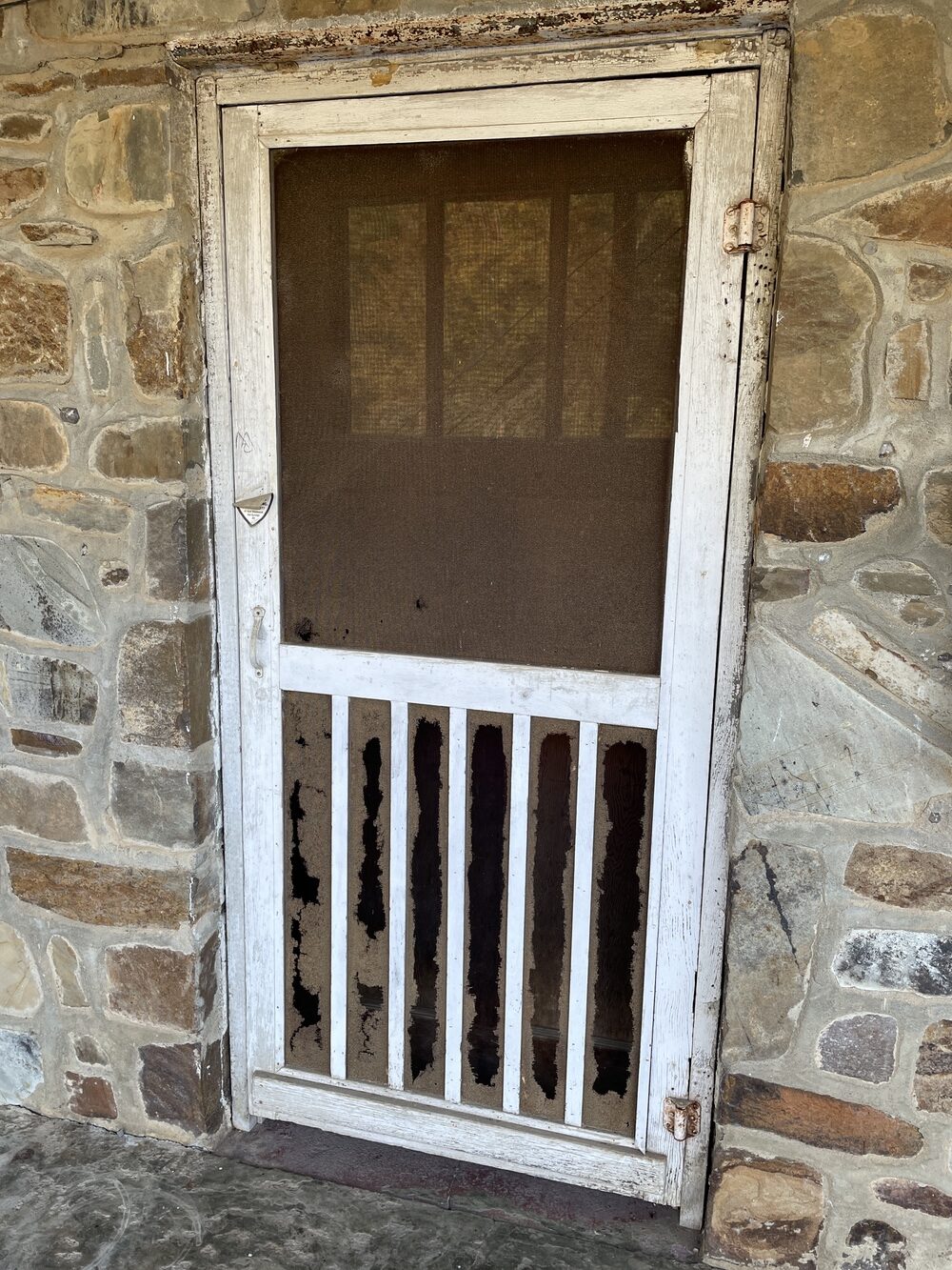 screen door hollis country store